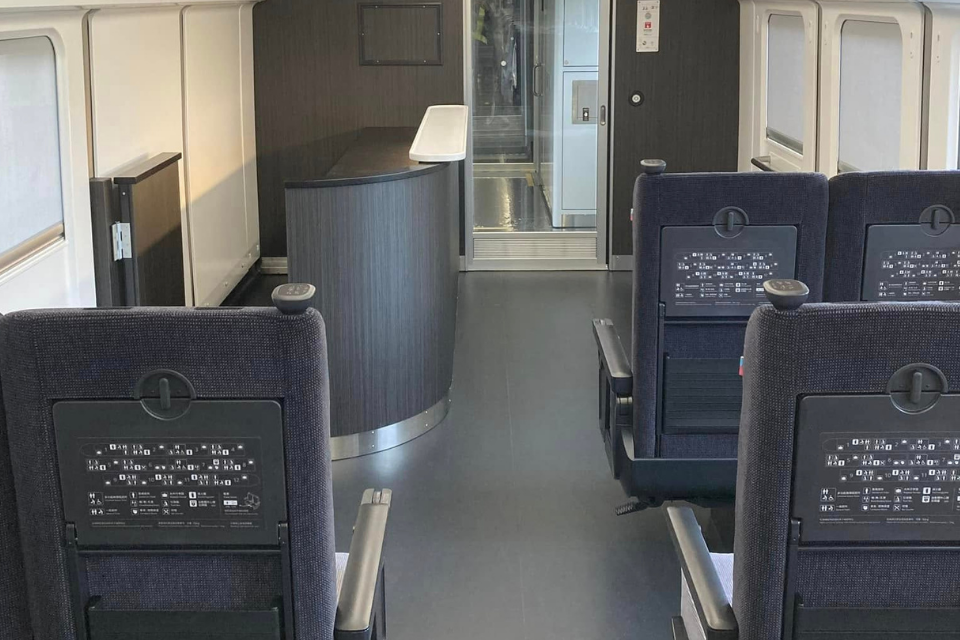 自強號EMU3000 特仕車